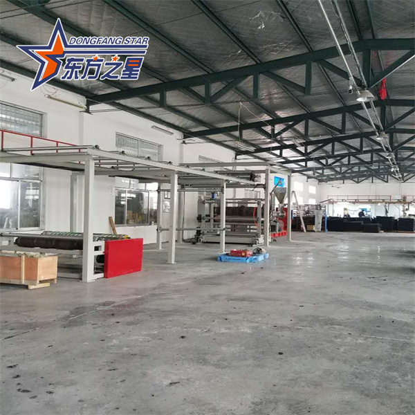 Mesin laminating ekstrusi TPE untuk alas lantai mobil
